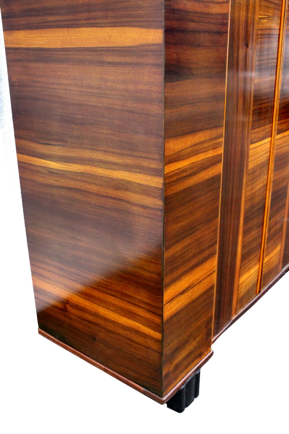 Art Deco American Walnut Modernist Double Wardrobe, c1930 View VII