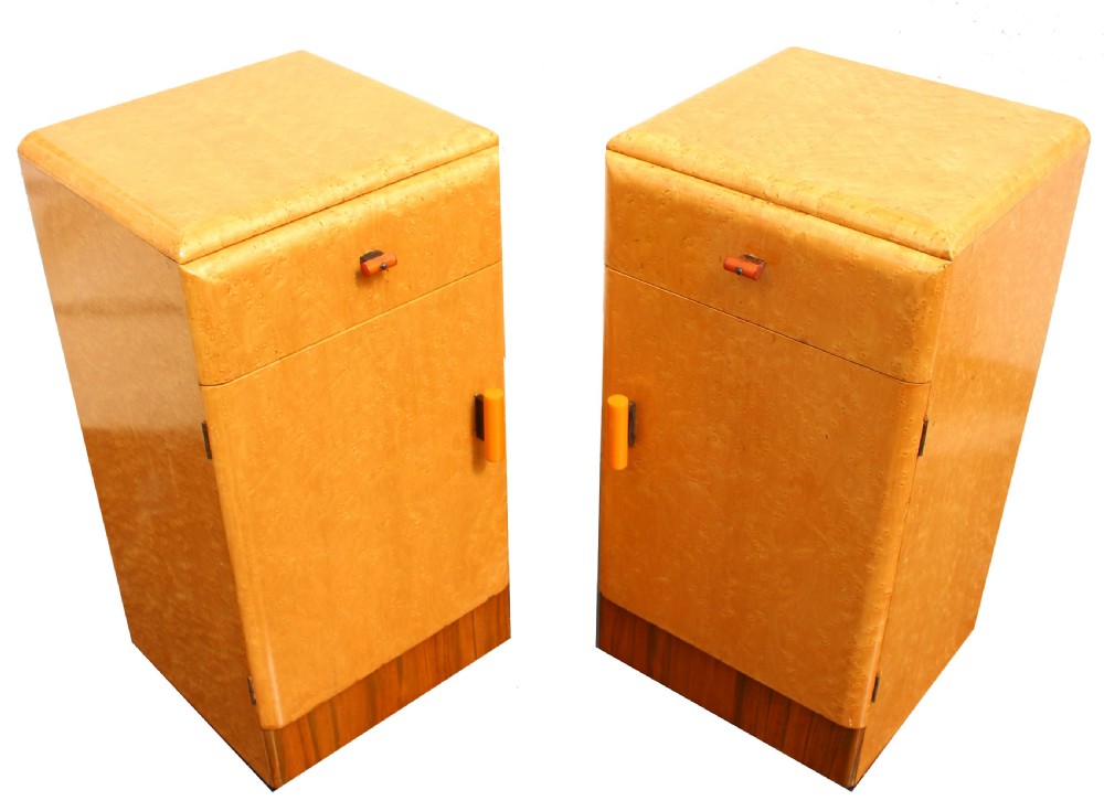 Art Deco Pair of Matching Bedside Cabinets in Blonde Maple, 1930s  View III