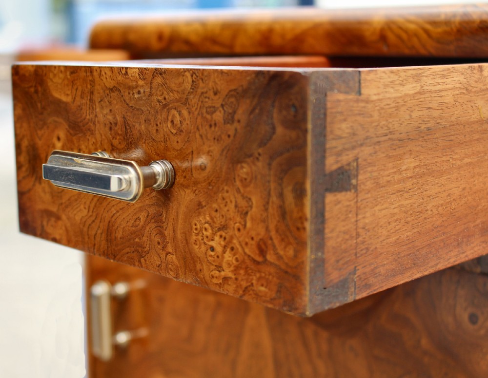 Art Deco Italian Pair of Matching Bedside Table Cabinets in Walnut, c1930 View XI
