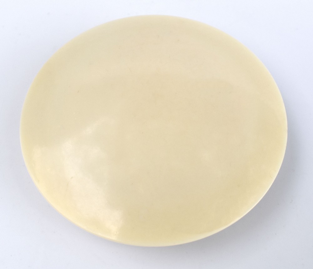 Art Deco Bakelite Scottie Dog Powder Compact, c1930 View III