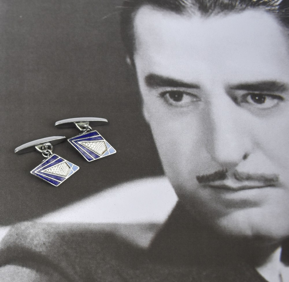 Art Deco Modernist Matching Pair of Enamel Gents Cufflinks, circa 1930 View II