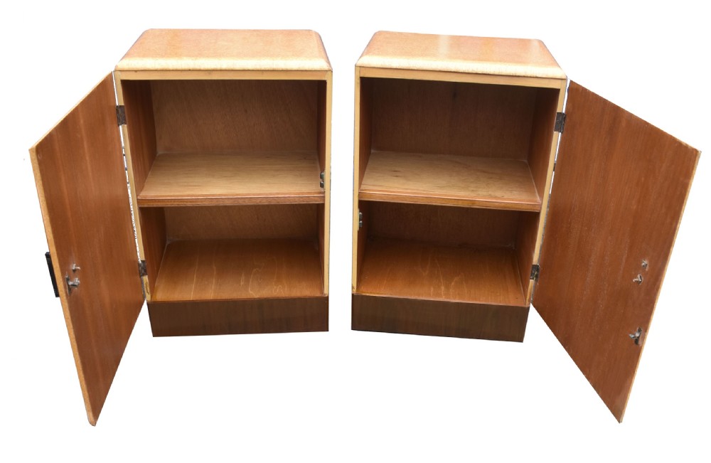 Art Deco Pair of Matching Bedside Cabinets in Blonde Maple, 1930s View II