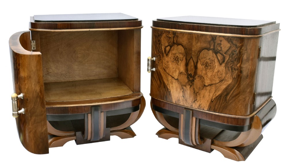 Art Deco Italian Pair of Matching Bedside Table Cabinets , c1930 View IV