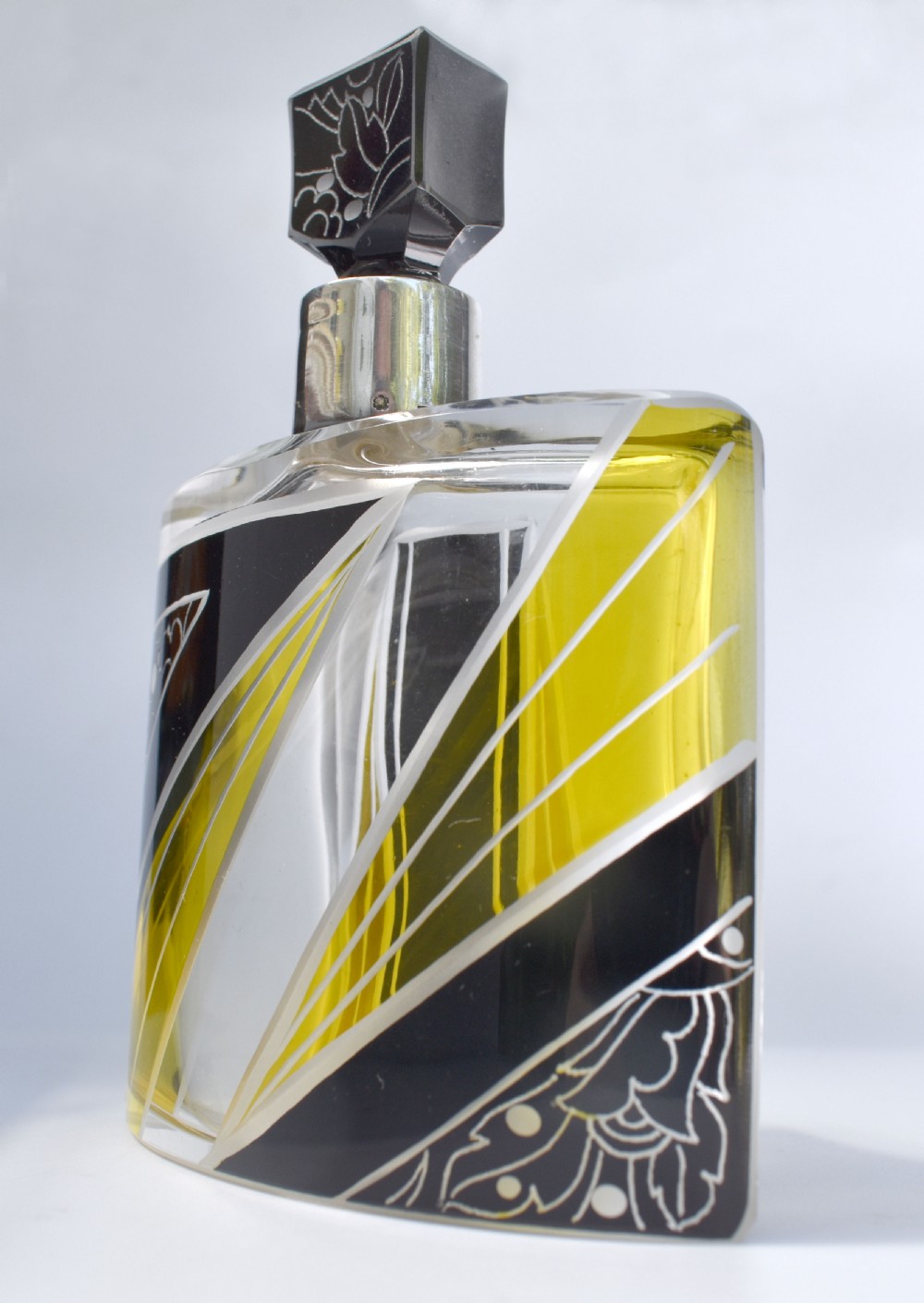 Art Deco Ladies Silver & Enamel Perfume Bottle, c1930 View IX