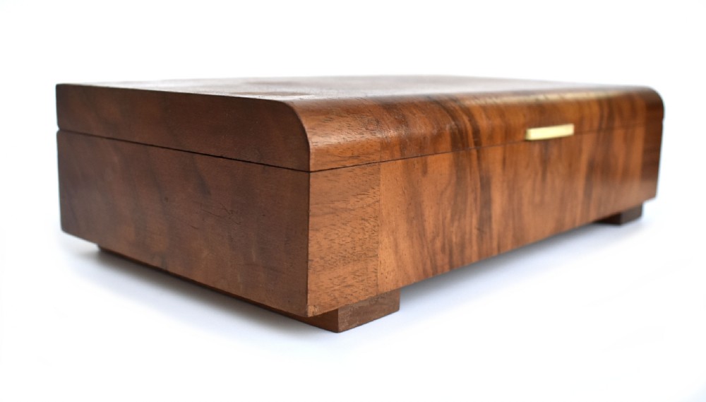 Art Deco Walnut & Bakelite Rectangular Box, English, c1930 View IV