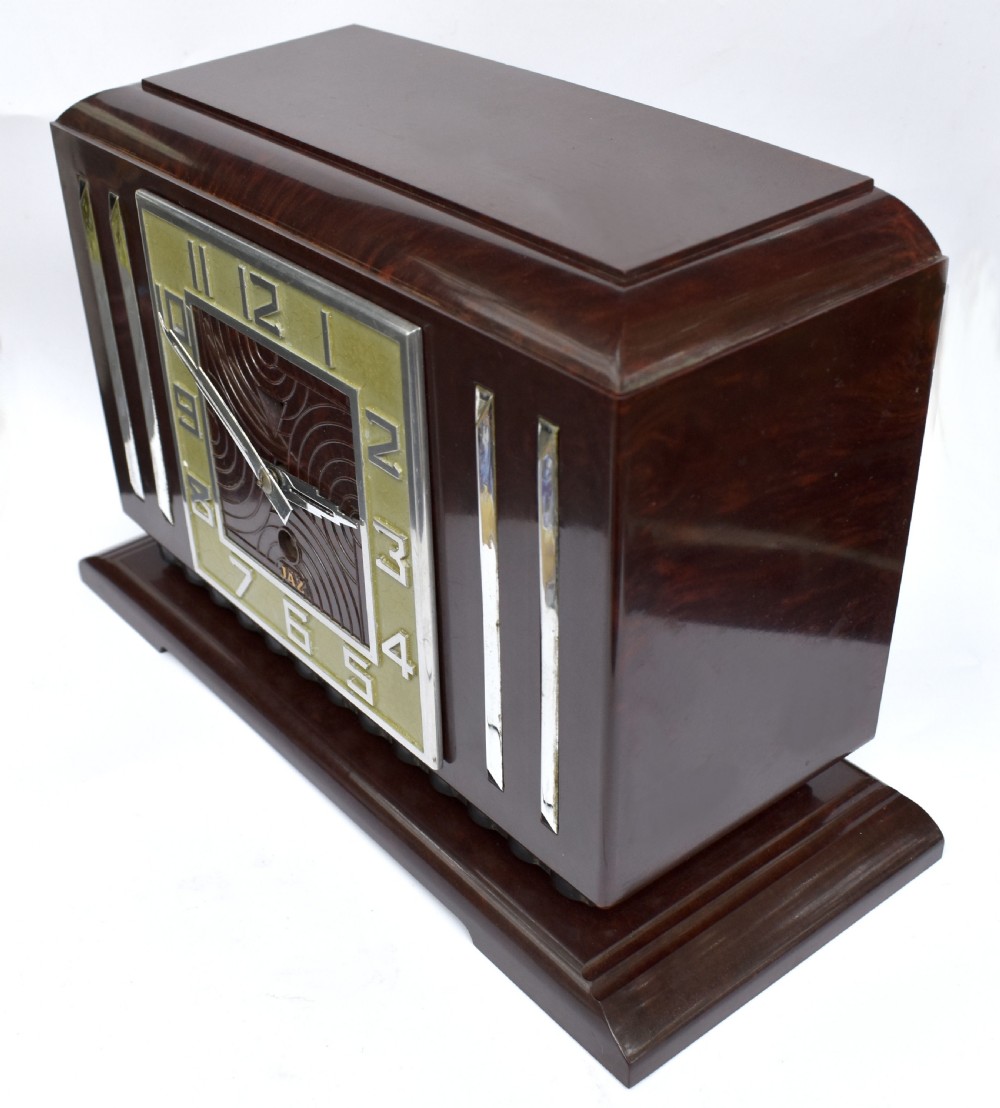 Large Art Deco French Bakelite Mantle Clock by JAZ, c1930s View IV