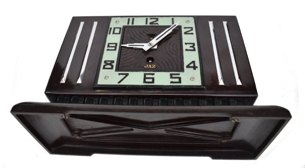 Art Deco French Bakelite Mantle clock By Jaz, c1930 View IX
