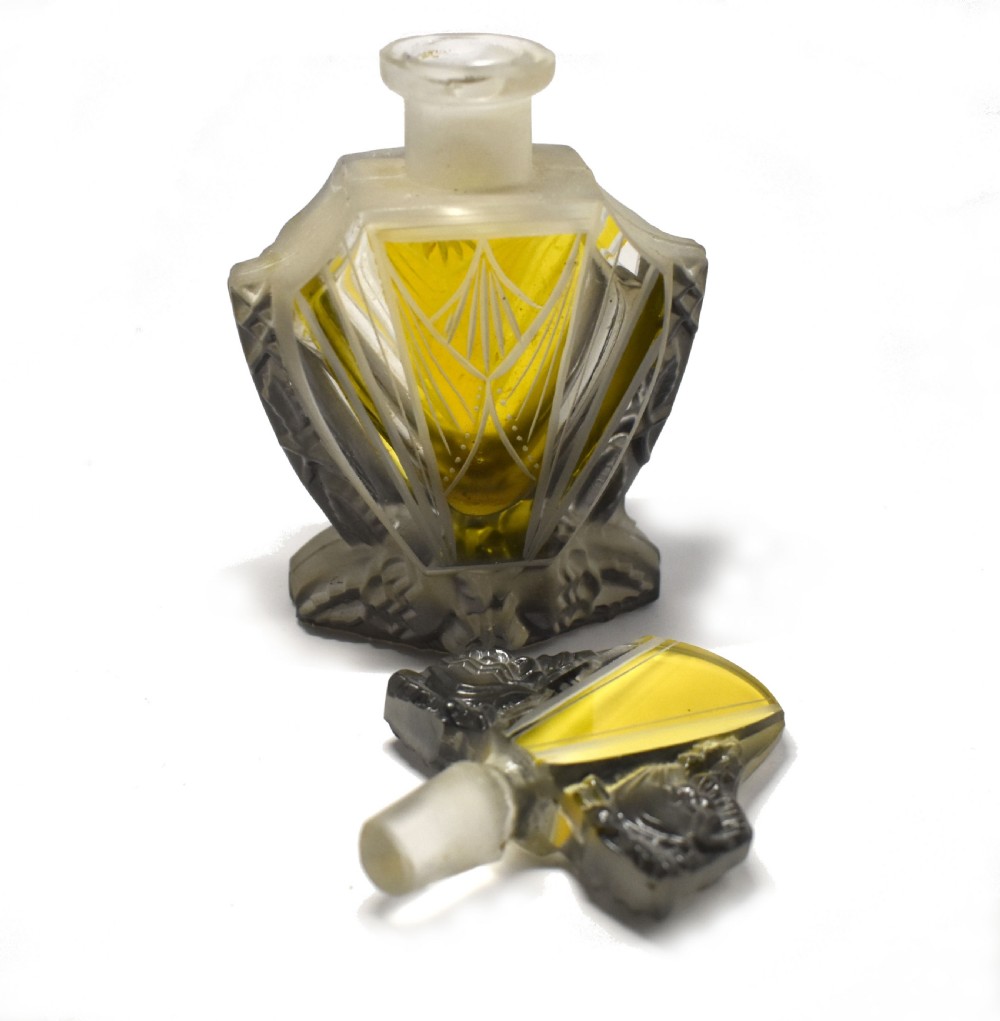 Art Deco Perfume bottle by Schlevogt & Hoffman, c1930 View IV