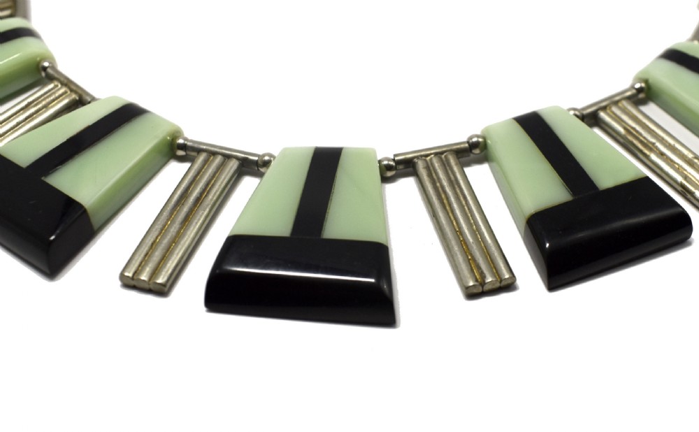 Art Deco Fabulous Modernist Bakelite Statement Necklace, c1930 View III