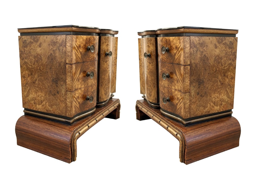 Art Deco Italian Pair of Matching Bedside Cabinets in Walnut, c1930 View II