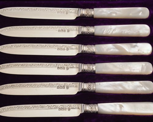Cased Set of 6 Sterling Silver & Mother of Pearl Fruit Knives.