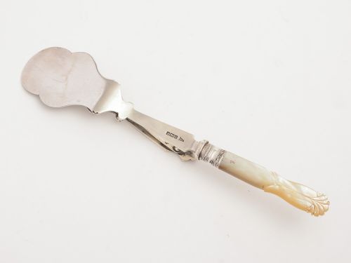 fig 1. MOP and Silver Serving Tongs, Sheffield 1905