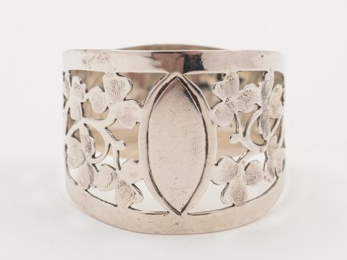fig 1. Shamrock Design cased Silver Napkin Ring, Birmingham 1902