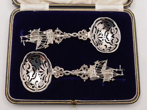 20th Century Dutch Pair of Cased Silver Serving Spoons, 1912