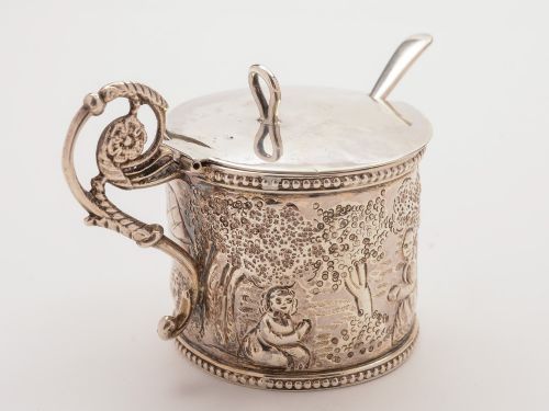 Victorian Silver Drum Shaped Mustard Pot, London 1898