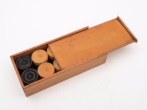 Draughts/ Backgammon Counters Circa 1905