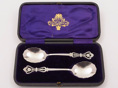 Cased Pair of Edwardian Silver Spoons, Sheffield 1907