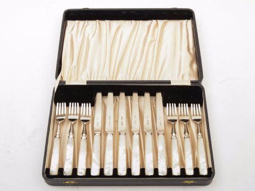 fig 1. Cased Silver and Mother of Pearl Dessert Set, Sheffield 1933