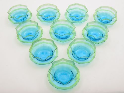 Set of 10 Finger Bowls with Dishes, Circa 1900