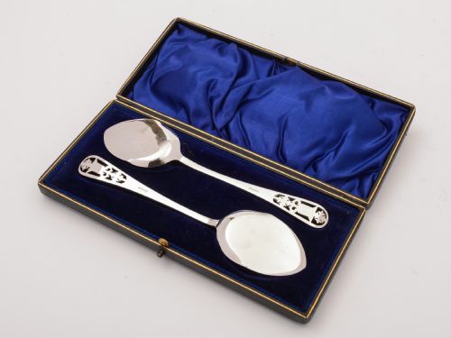 fig 1. Cased Pair of Edwardian Preserve Spoons, Circa 1905