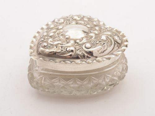 Edwardian Heart Shaped Silver Lidded Box, Birmingham 1901