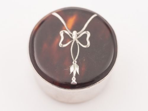 Silver and Tortoise Shell Pill Box, Chester 1911
