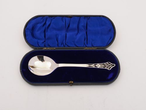 Cased Edwardian Silver Serving Spoon, Sheffield 1905
