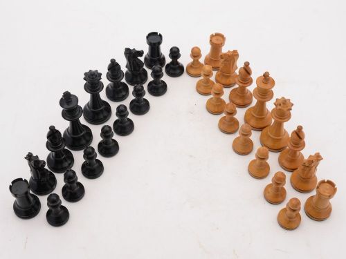 Nice Staunton Style Boxwood Chess Set, Circa 1920