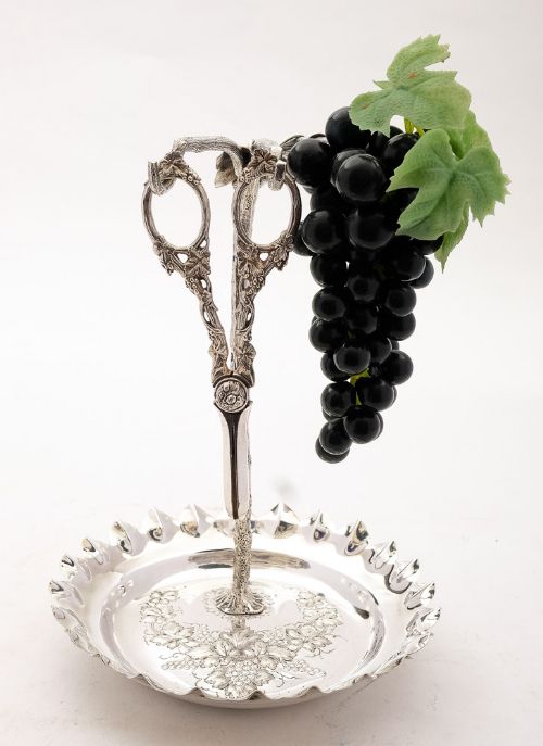fig 1. Stunning Victorian Silver plated grape dish - circa 1890