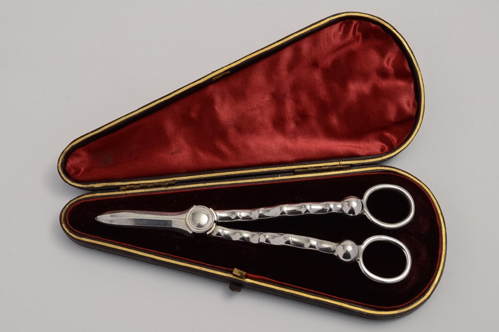 Victorian Grape Scissors