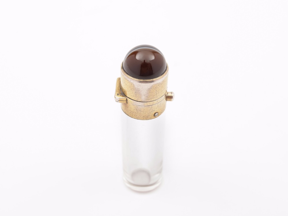 Victorian Agate Topped Scent Bottle, Circa 1880