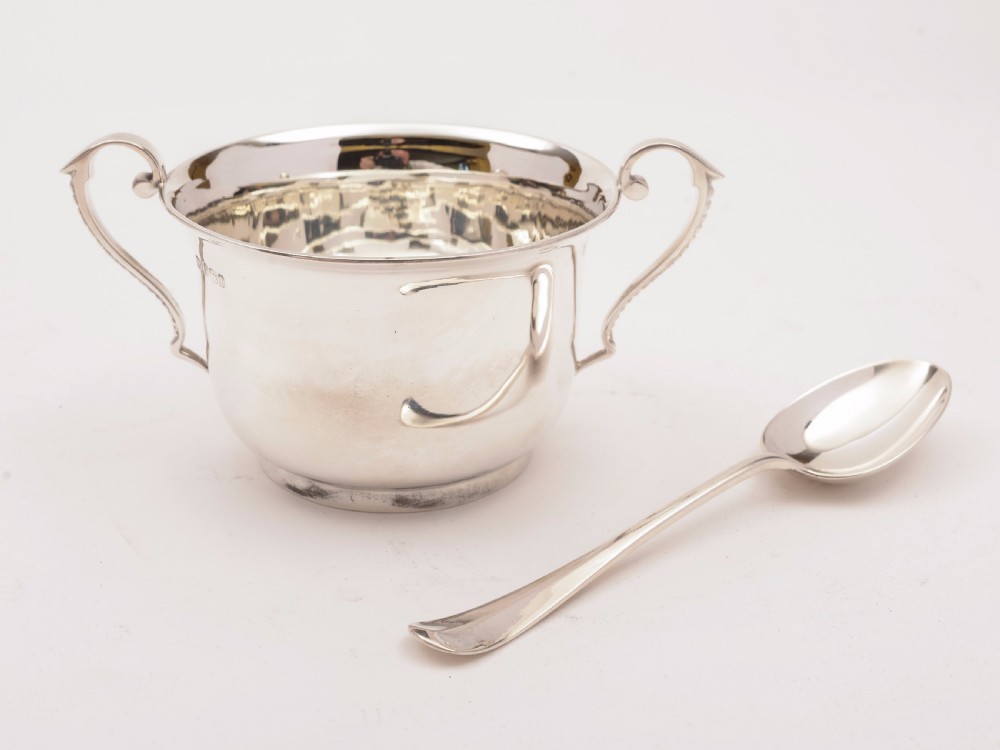 Cased Silver Bowl and Spoon, Sheffield 1903 View II