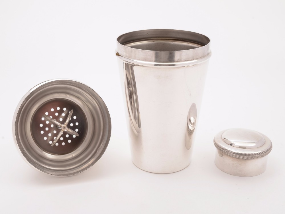 Large Art Deco Silver Plated Cocktail Shaker, Circa 1930 View II