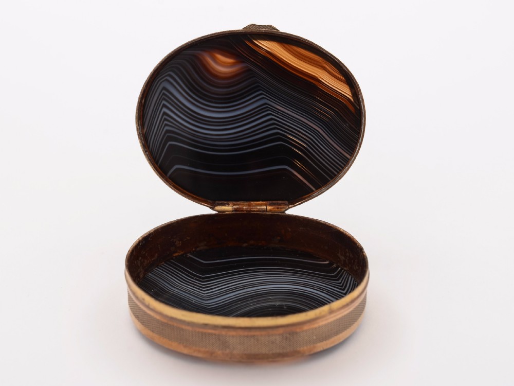 Agate and Brass Oval Snuff Box, Circa 1900 View II