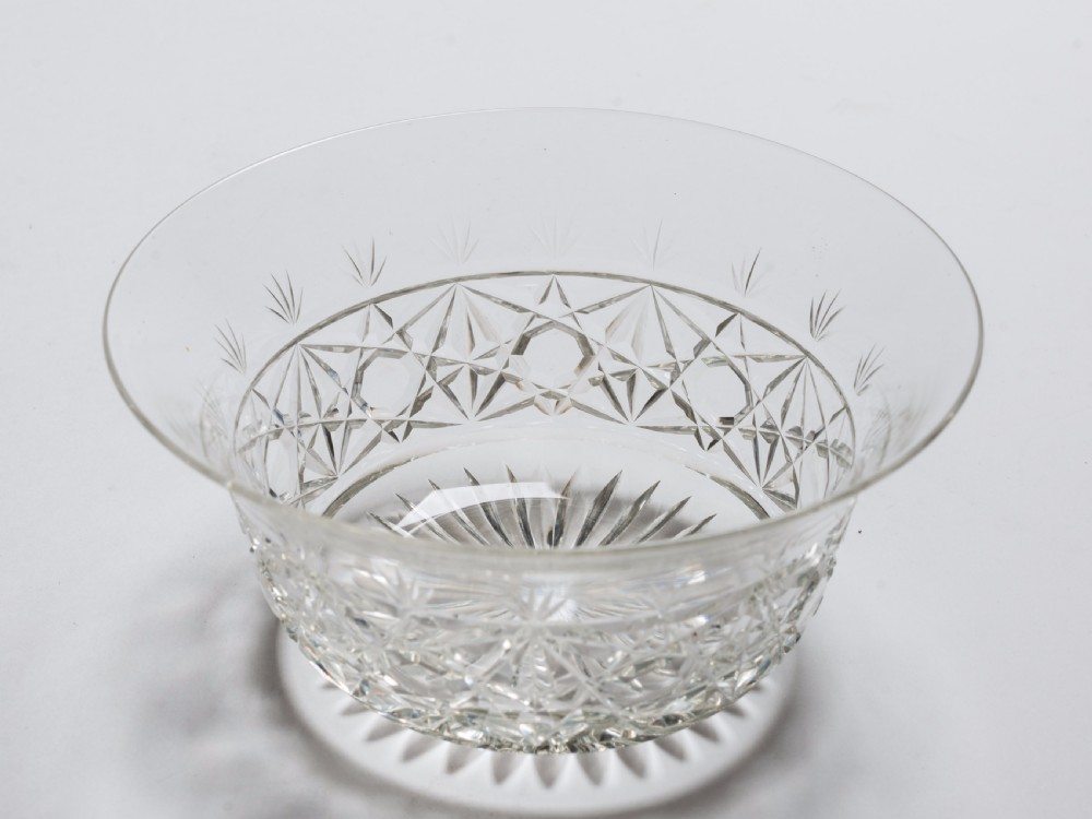 Edwardian Set of 12 Cut Glass Finger Bowls, Circa 1905 View III