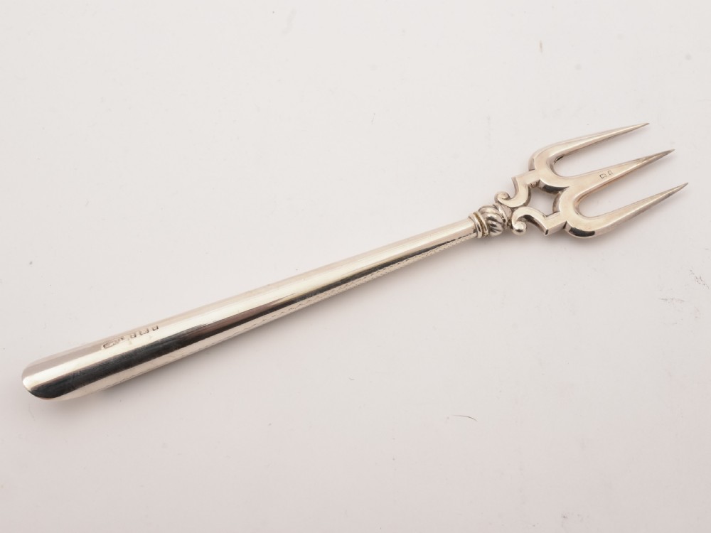 Cased Silver Bread Fork, Birmingham 1900 View IV