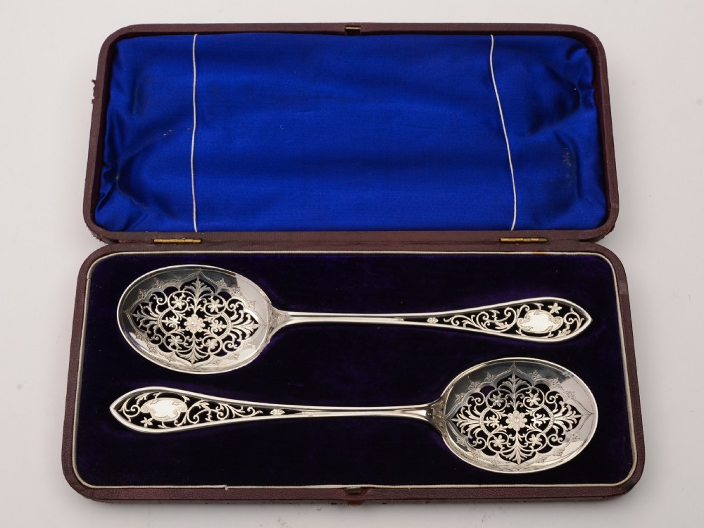 Edwardian Cased Pair of Silver Serving Spoons, Sheffield 1906