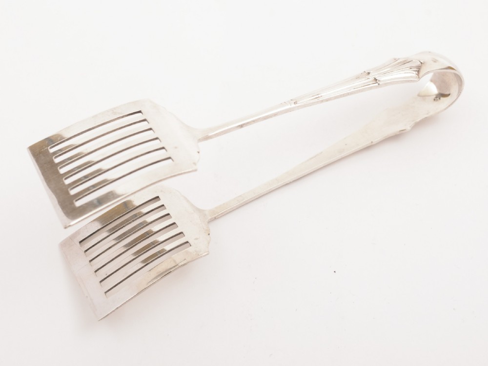 Edwardian Silver Serving Tongs in Onslow Pattern