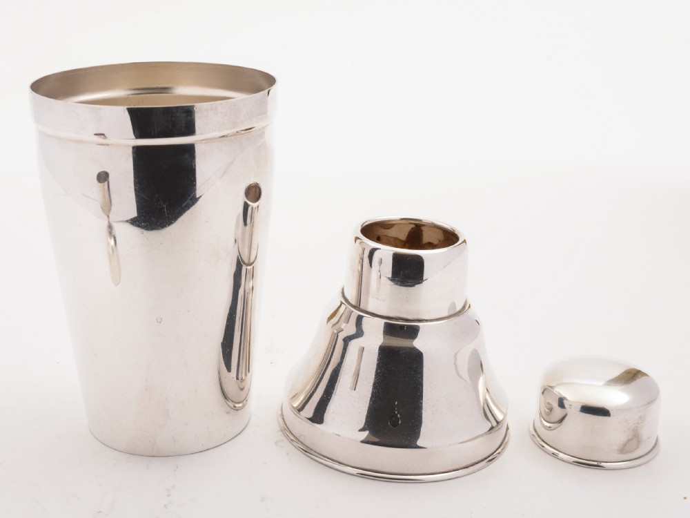 Art Deco Cocktail Shaker with Measure, Circa 1930 View II