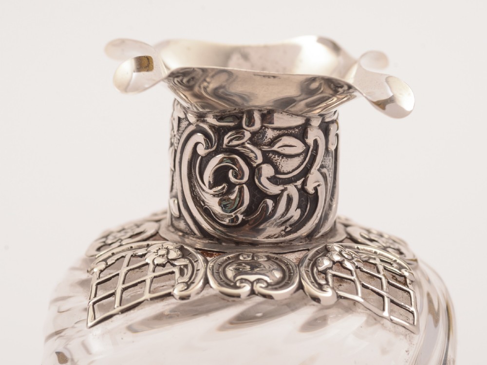 Victorian Silver Topped Glug Glug Decanter, London 1895 View IV