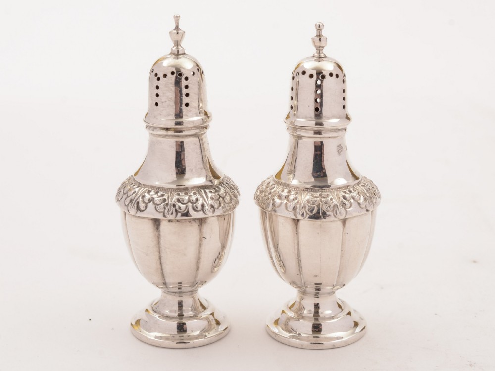 Pair of Silver Edwardian Pepper Pots, Birmingham 1907 View IV