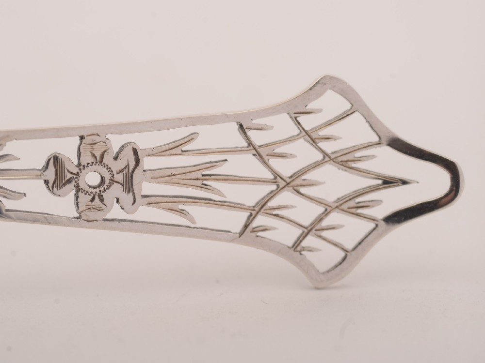 Cased Edwardian Silver Serving Spoon, Sheffield 1905 View VI