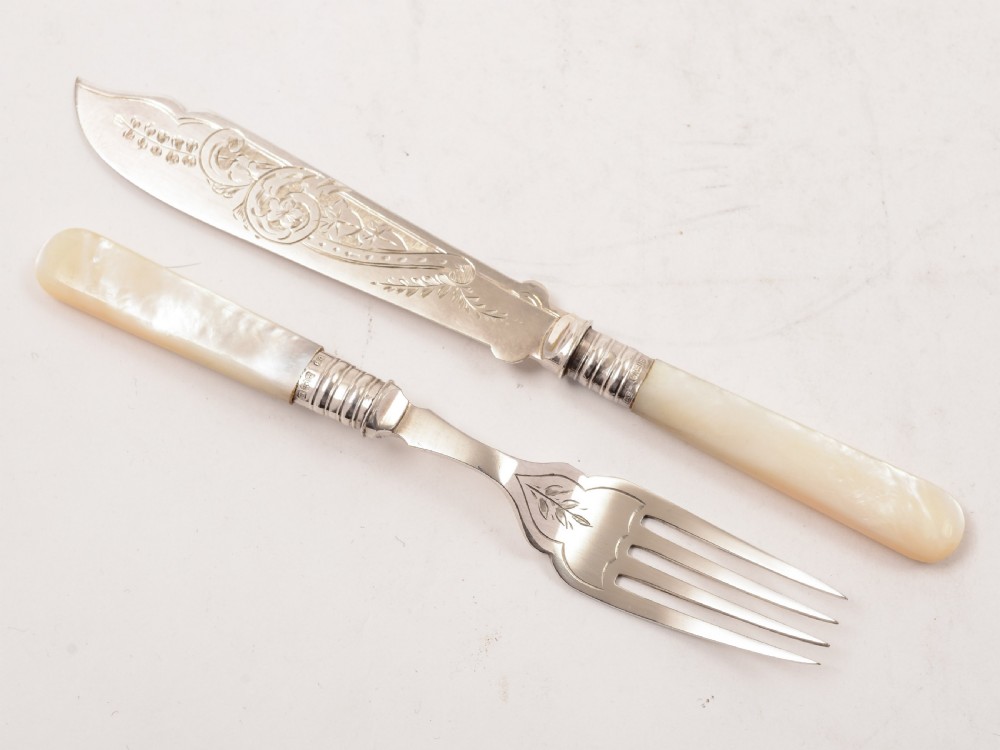 Wonderful Edwardian Cased Mother of Pearl Fish Set, 1902 View IV