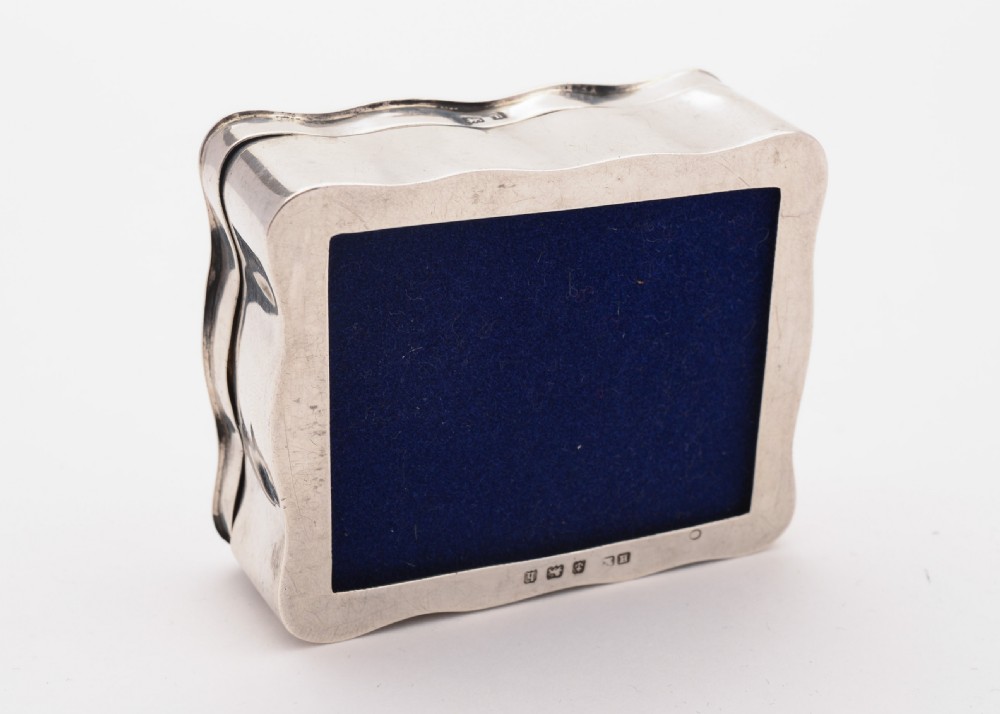 Charming Edwardian Silver Trinket Box, Birmingham 1907 View VI