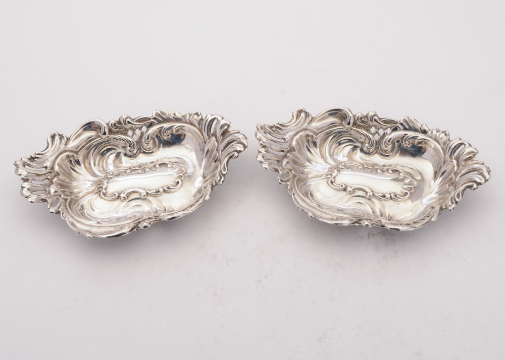 A nice Pair of Victorian Silver Bon Bon Dishes 1900 View II