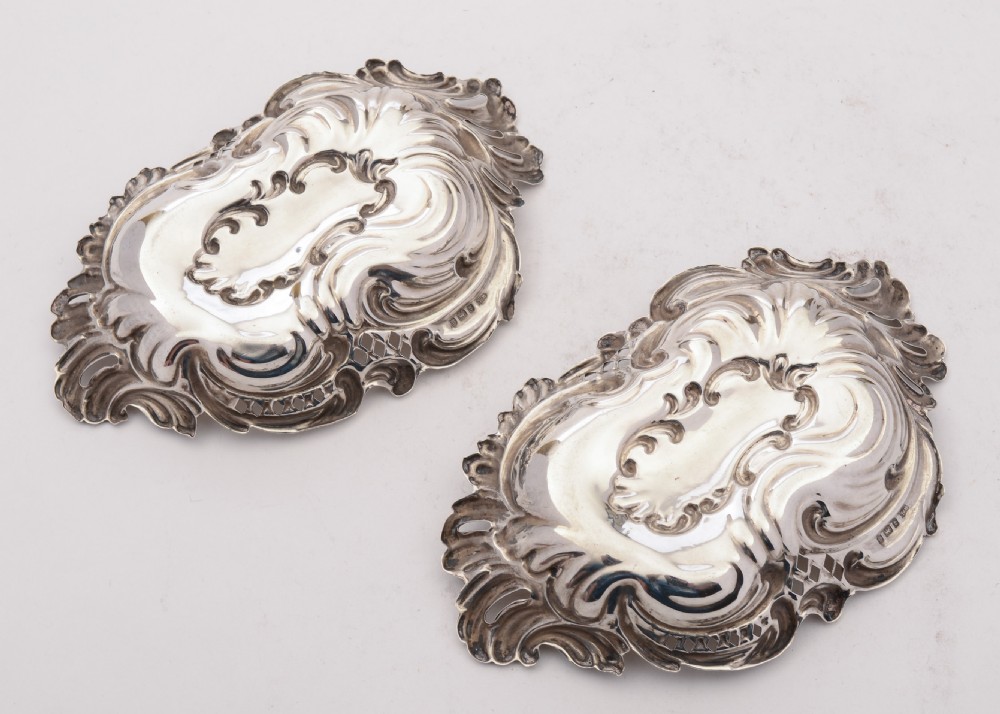 A nice Pair of Victorian Silver Bon Bon Dishes 1900 View III