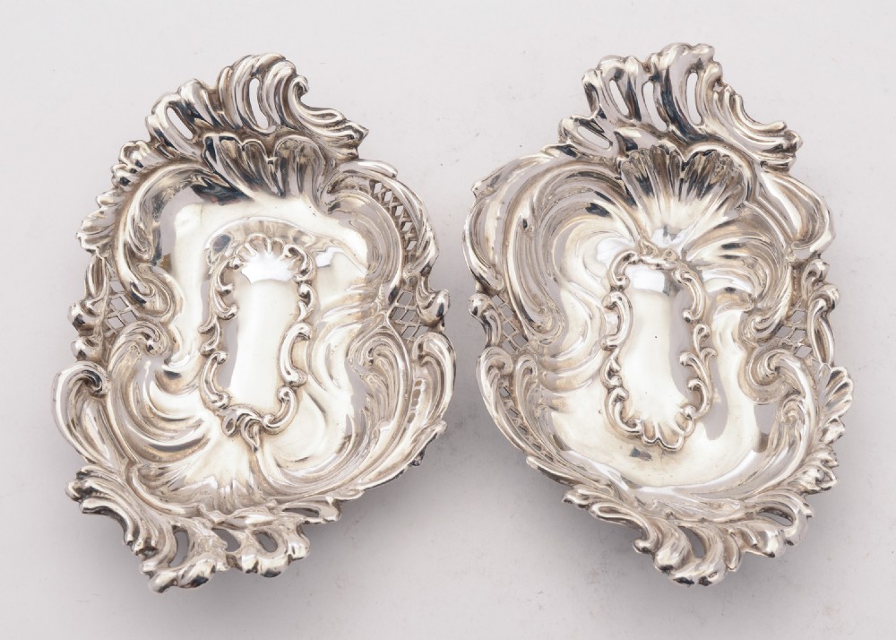 A nice Pair of Victorian Silver Bon Bon Dishes 1900 View V