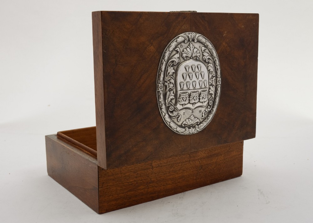 Super Walnut & Silver Cigar Box- London 1935 View IV