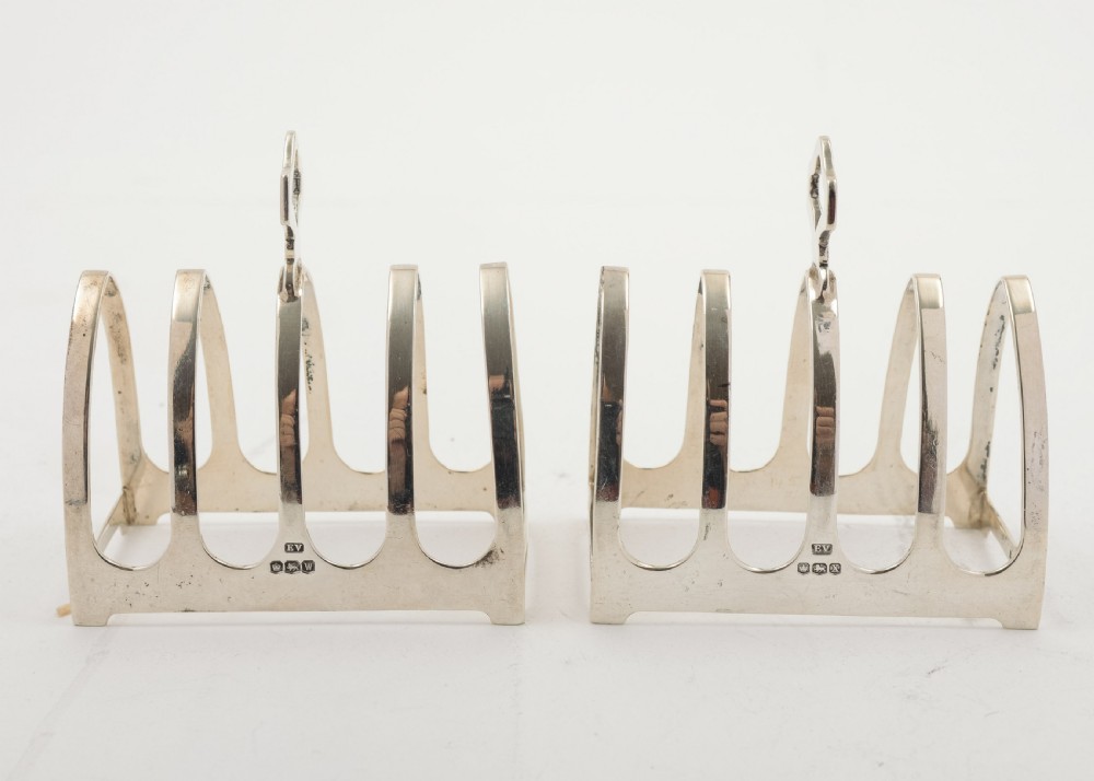 A Nice pair of Silver Toast racks - Sheffield 1940 View V