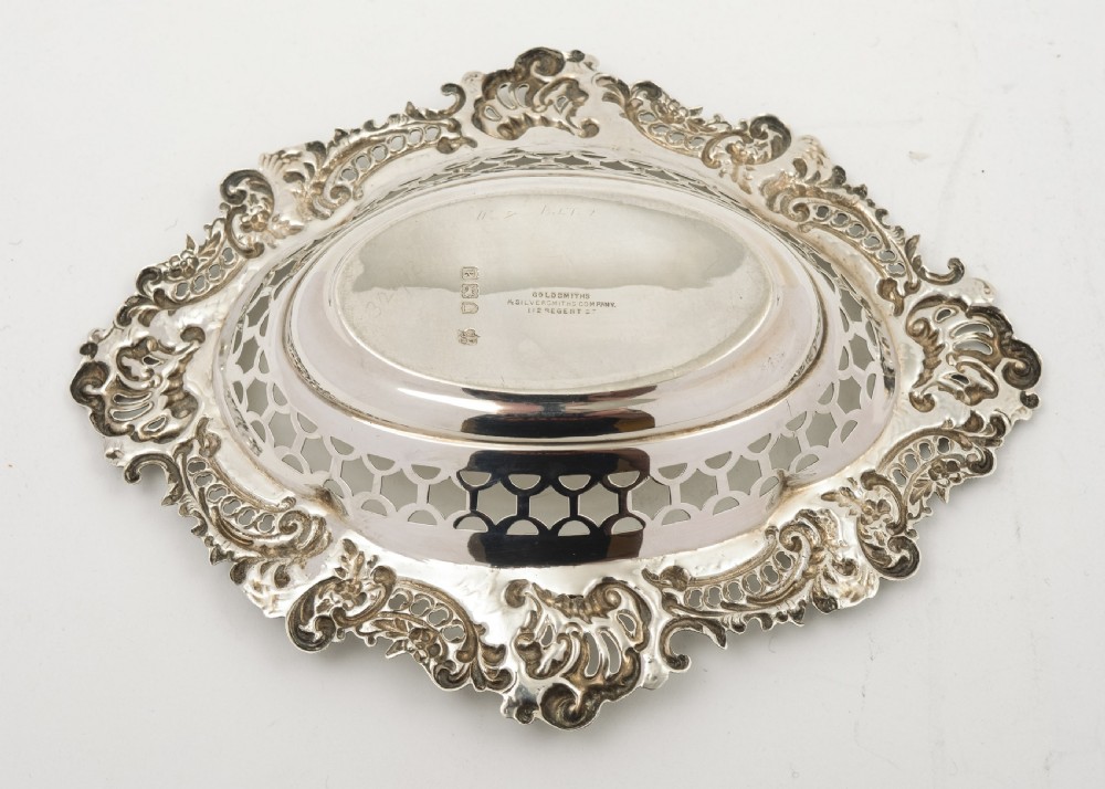 Lovely Victorian Silver Dish  - London 1896 View II